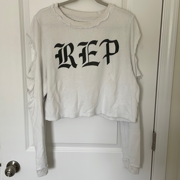 Taylor Swift Tops - Taylor Swift “Rep” Long Sleeve Crop Top